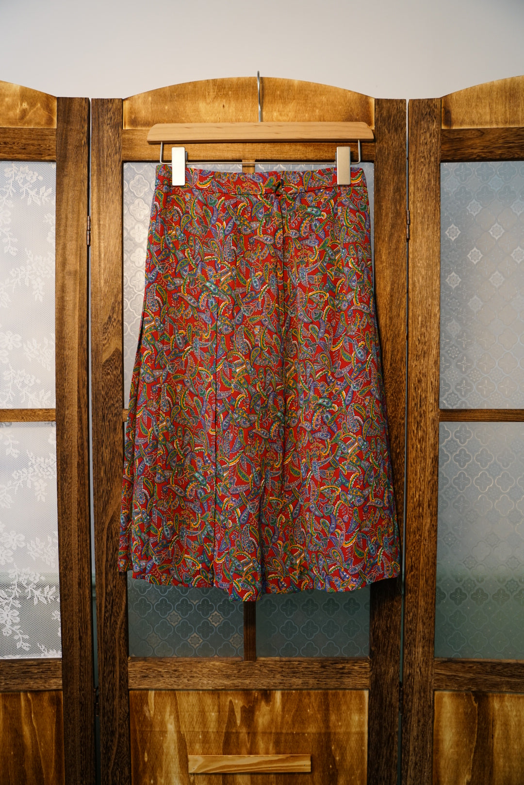 Red cashew flower skirt